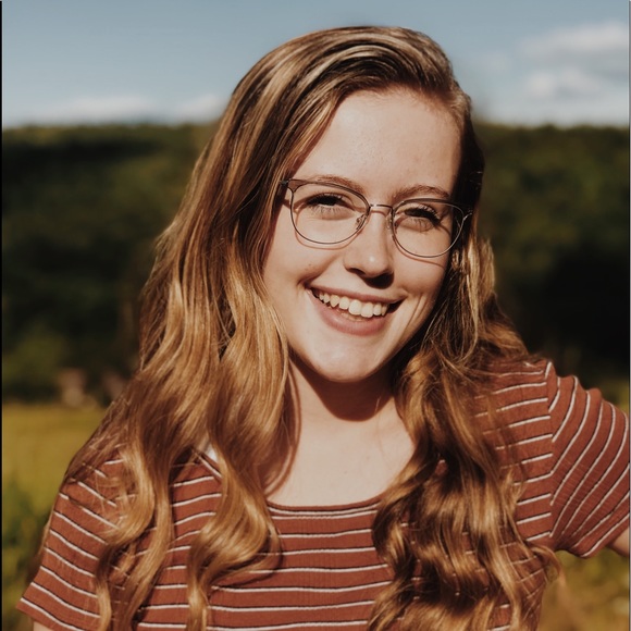 Meet your Posher, Gwendolyn - Picture 1 of 1